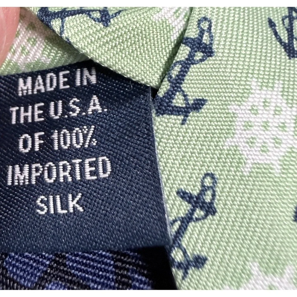 Vineyard Vines Silk Tie Standard 3' Width Light Green w/ Anchor Pattern Preppy
